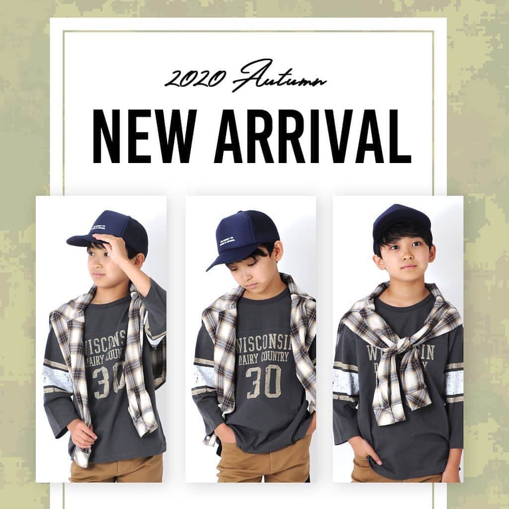 GLAZOSのインスタグラム：「. #new arrival . まだまだ酷暑な毎日ですが お洋服はすっかり秋物ラインナップに🍂 . 今季スタートは 新学期に使えそうな 新作ソックス3点セットや #アンダーウェア 2点セット 通学時に便利なバッグ、リュックはもちろん 今年にぴったりのオリジナル#マスクケース も🙆‍♀️ . . また、夏物はこれがほんとの最終価格！ ファイナルセール開催中◎ . セールアイテム＆再値下げあわせて180点追加されております♩  . ぜひサイトの方チェックしてみてください～ . . . #glazos #kidsootd #kidsfashion #kidscoordinate #kidsfashion #kids #mensfashion #mensstyle #boy #おそろいコーデ #兄弟 #小学生コーデ #小学生男子 #おでかけコーデ #中学生男子 #小5 #小6 #キッズファッション #男の子ママ #男子 #小学生 #新作 #new #newarrival」