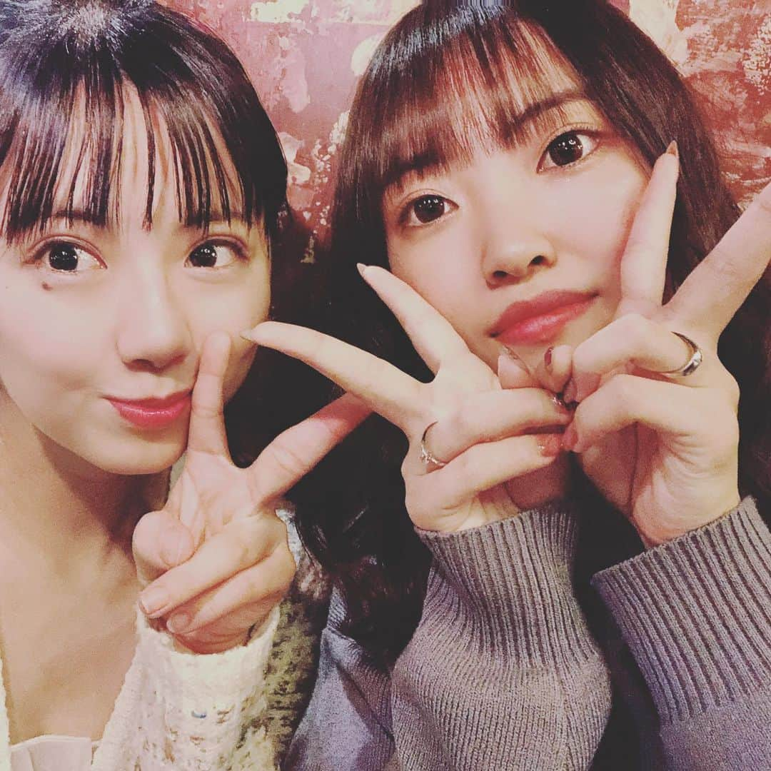 赤嶺星奈のインスタグラム：「紗希を載せるとフォロワー増えるらしいので、検証いたします笑  #前髪姉妹 #検証中」