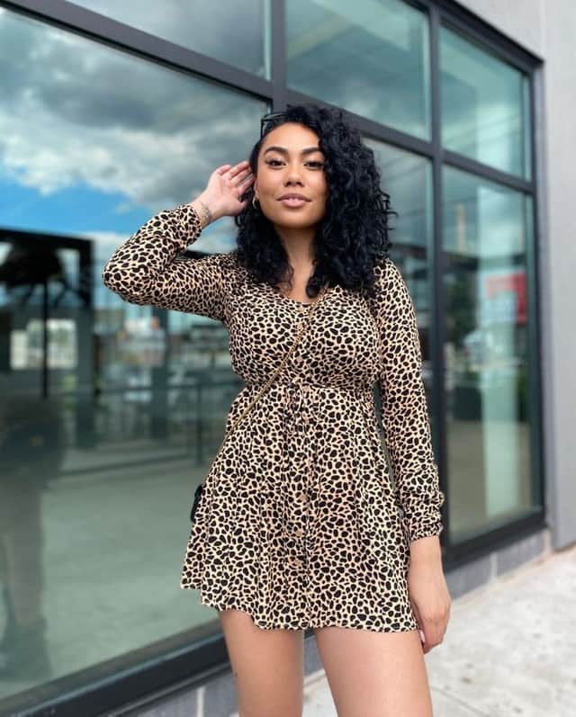 Charlotte Russeさんのインスタグラム写真 - (Charlotte RusseInstagram)「dresses that do all the talking 🐆 🔍 "Printed Button-Up Self-Tie Mini Dress" #charlotterusse」8月20日 21時30分 - charlotterusse
