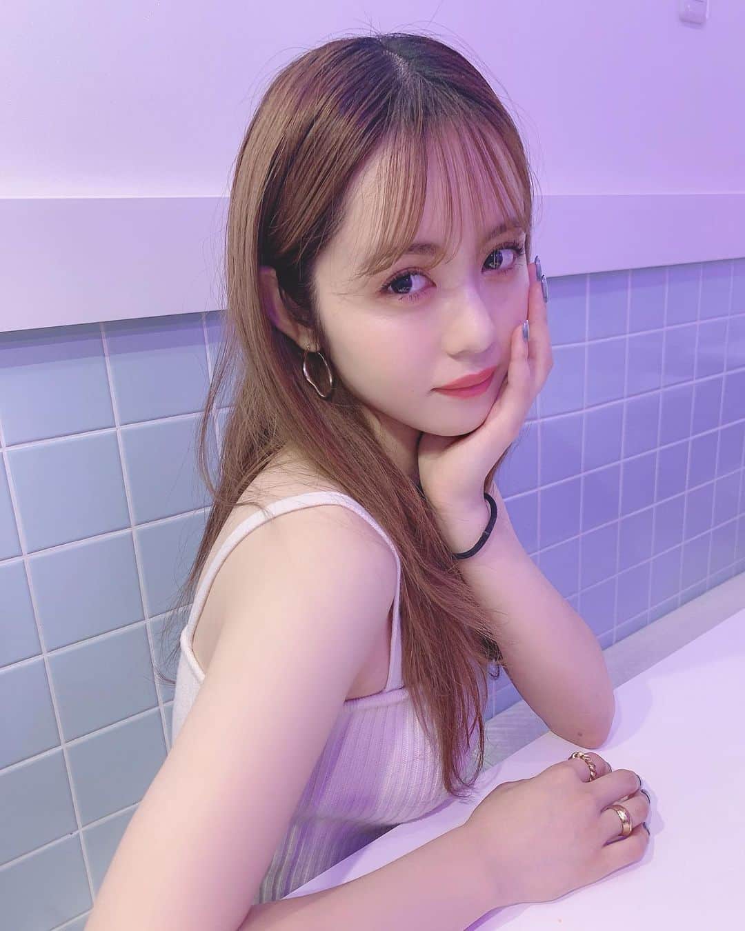 Nanaseのインスタグラム：「毎日暑すぎませんかななせくんは汗がとまりません みなさん今日も一日おつかれさまでした🕊 #時系列はバラバラです #アホ毛がすごいですね」
