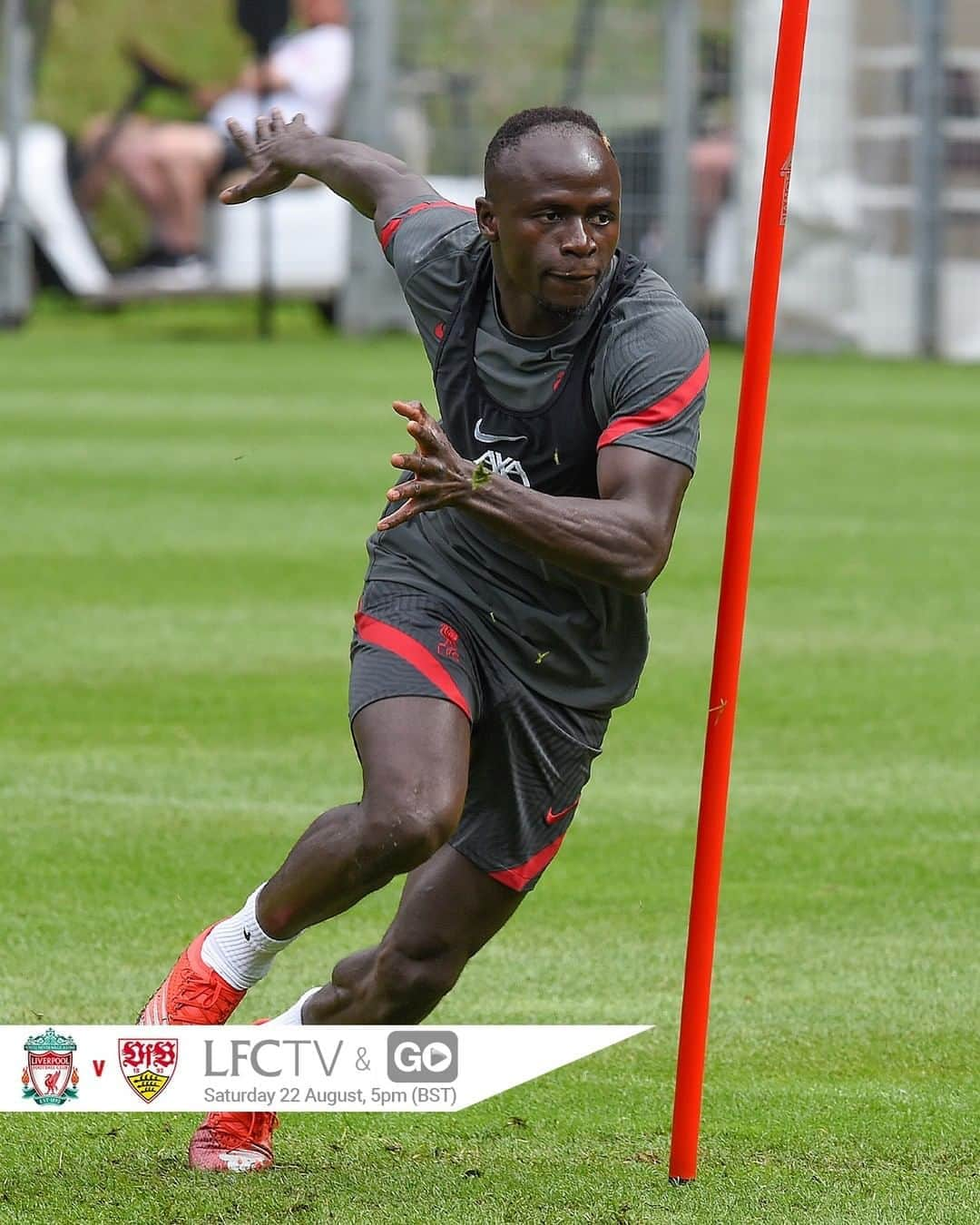 リヴァプールFCさんのインスタグラム写真 - (リヴァプールFCInstagram)「Day six of #LFCPreSeason 😍 𝑷𝒓𝒆𝒑𝒂𝒓𝒂𝒕𝒊𝒐𝒏𝒔 𝒇𝒐𝒓 𝑺𝒂𝒕𝒖𝒓𝒅𝒂𝒚 👊 #LFC #LiverpoolFC」8月20日 22時14分 - liverpoolfc