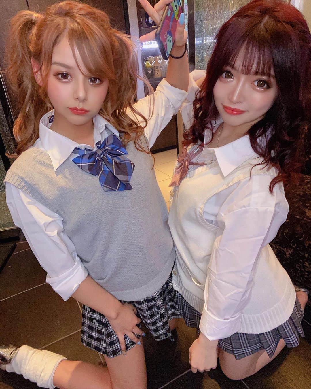 のインスタグラム：「あげ〜☝🏻💙 ってしか出てこなかったからこれで . . . #キャバ嬢 #キャバクラ  #歌舞伎町 #すすきの#ミナミ #中洲 #制服 #コスプレ  #ダンサー  #ショーパブ  #プリティーウーマン #プリティーウーマンみあ」