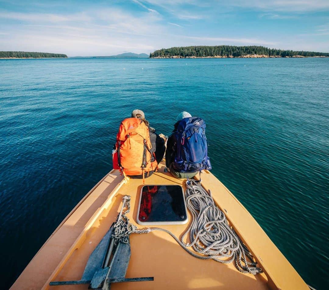 のインスタグラム：「Drifting into the weekend with just one day away! See you soon. XO  Pc: @willsaundersphoto」