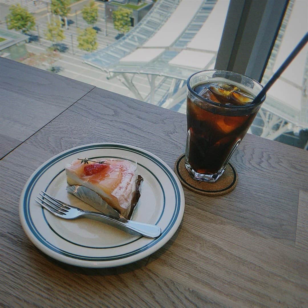 西山なずなさんのインスタグラム写真 - (西山なずなInstagram)「. #reccoffee #cafe #hakatastation #過去pic」8月20日 22時47分 - nazzzuuuna