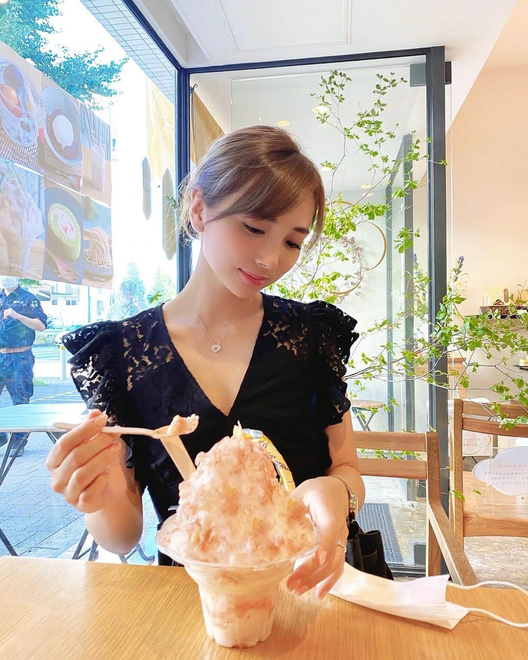 岡部あゆみのグルメインスタ