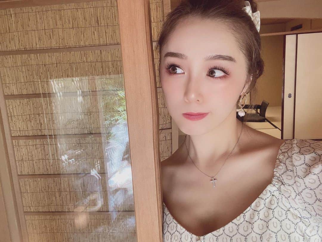 石田安奈のインスタグラム：「👗💖💖💖 #eimyistoire #eimy #fashion  #셀카#셀스타그램#셀피#셀스타#데일리#데일리룩#코디#데일리코디#옷스타그램#스타일#패션#패션스타그램#오오티디#오오티디룩 #인스타그램  #일본#일본인#모델  #여름코디  #여름옷  #私服」
