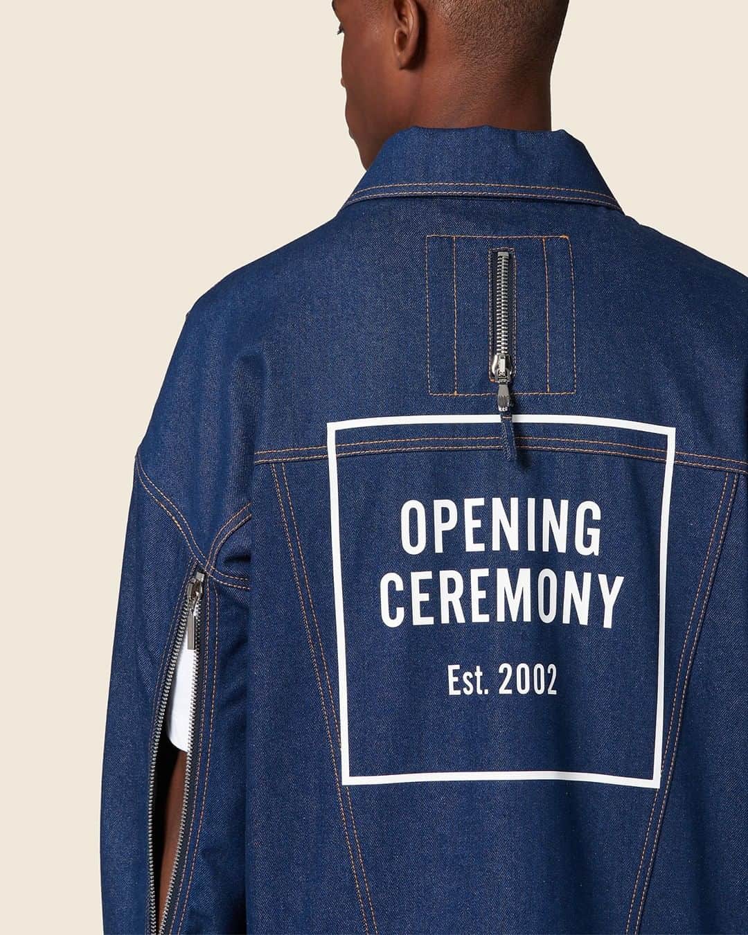 オープニングセレモニーさんのインスタグラム写真 - (オープニングセレモニーInstagram)「Box logo denim jacket, now available on openingceremony.com」8月20日 23時01分 - openingceremony