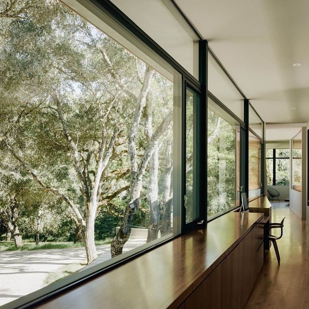 MT DOMAINEさんのインスタグラム写真 - (MT DOMAINEInstagram)「Anyone else feeling incredibly zen just by looking at this stunning space? 📸: @joefletcherphoto @piechota_architecture」8月20日 23時26分 - mydomaine
