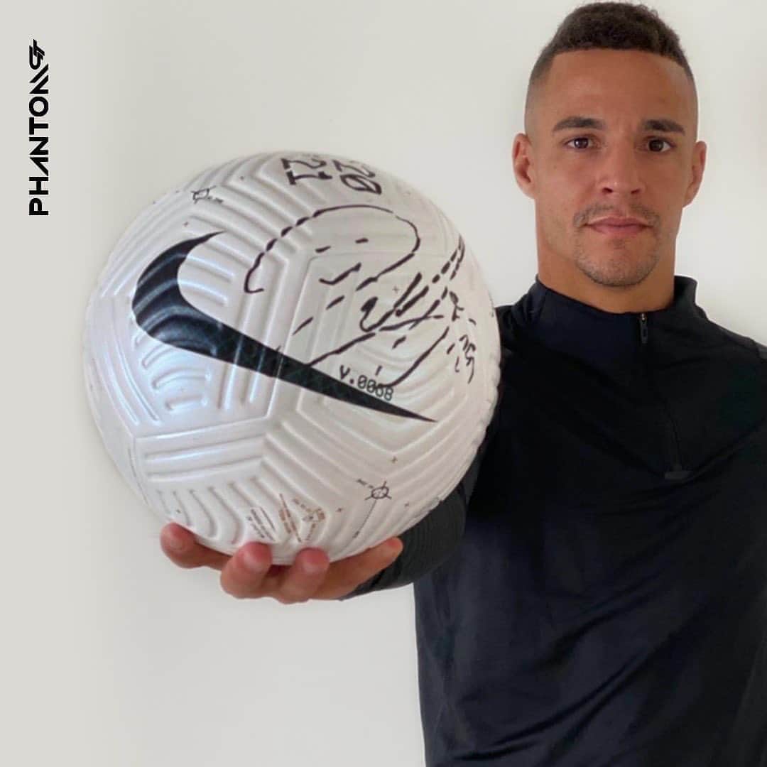 ロドリゴ・モレノ・マチャドのインスタグラム：「Que las pausas sean solo un motivo para volver con más fuerza al campo 💪. Equípate con el Nike Football DayBreak Pack y podrás ganar una pelota firmada ⚽✍️ Descubre cómo en el link en mi bio! #VolvemosConFuerza #Deportivamente #PhantomGT @nikefootball @sprinter_es」