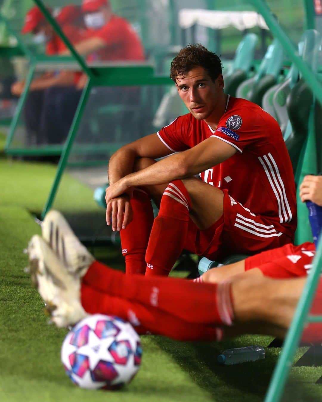 バイエルン・ミュンヘンさんのインスタグラム写真 - (バイエルン・ミュンヘンInstagram)「One job left, boys! 👊 #packmas #WeiterImmerWeiter  #UCLfinal  . . #FCBayern #MiaSanMia #MissionLis6on #UCL」8月21日 1時11分 - fcbayern