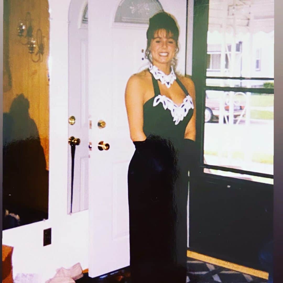 Kendra Lustさんのインスタグラム写真 - (Kendra LustInstagram)「#tbt #highschool #prom #seventeenandfabulous when i thought i knew it all 😎 #throwback🔙」8月21日 1時55分 - kendralust