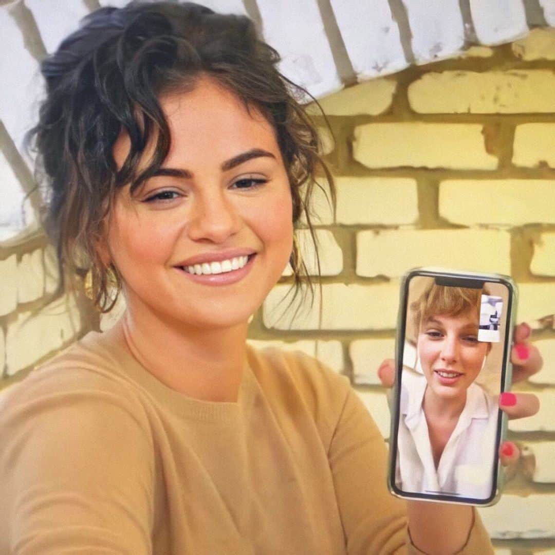 Always With Selenaのインスタグラム：「Selena with TT」