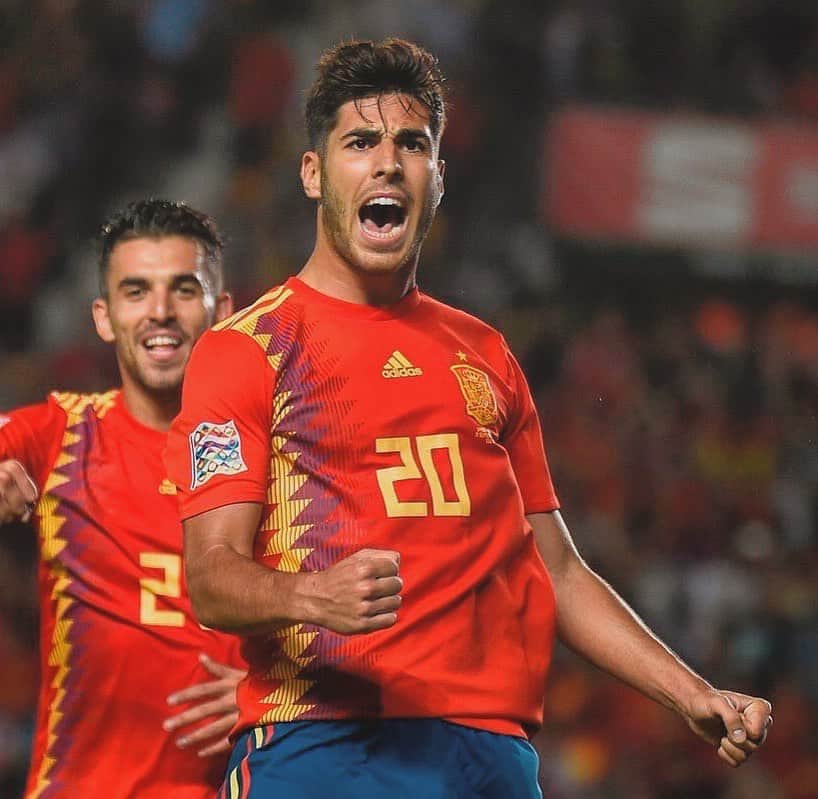 マルコ・アセンシオのインスタグラム：「Feliz por estar de vuelta. 🇪🇸 💪🏽 / Happy to be back. 🇪🇸💪🏽  #VamosEspaña」