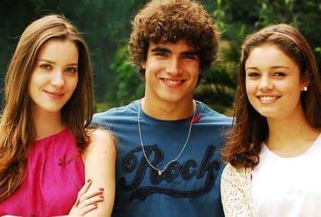 ナタリア・ディルのインスタグラム：「Quem aí está assistindo Malhação (2008) no Canal Viva? Um #TBT cheio de saudades dessas gravações! #Malhação」