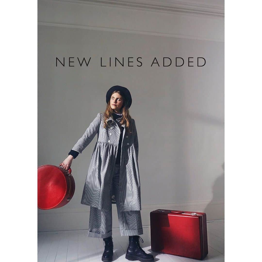 のインスタグラム：「New things have been added to the sale - some pieces are last chance items 🤩 @christina_strutt @cabbagesandroses_shop #sale #summersale #hurry #limitededition #shoplocal #makelocal #livinglifebeautifully #christinastruttisagenius #cabbagesandrosesfashion #cabbagesandroses #cabbagesandrosessale」