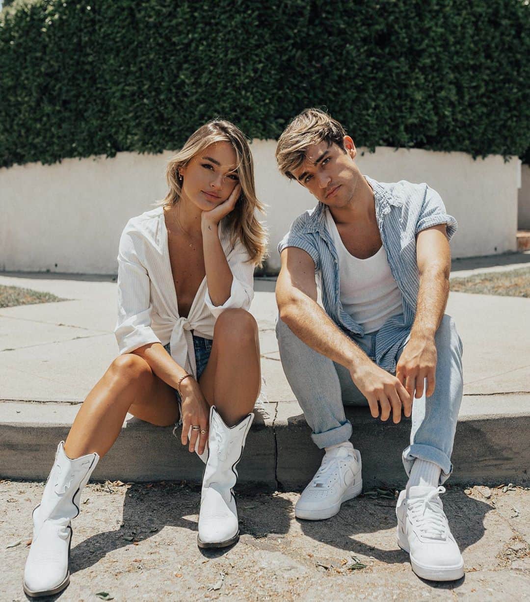ヴェール・ゲンタのインスタグラム：「Name a better duo...I’ll wait ✨」