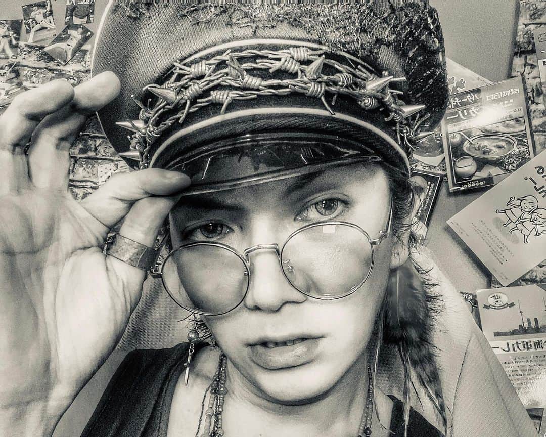 鋲のインスタグラム：「GOOD NIGHT.﻿ SEE YOU TOMORROW.」