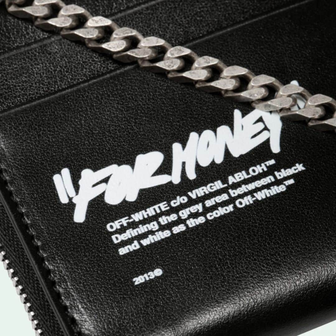 OFF-WHITE C/O VIRGIL ABLOHさんのインスタグラム写真 - (OFF-WHITE C/O VIRGIL ABLOHInstagram)「pre-fall 20 men's Off-White™ black leather quote chain wallet with "for money" text printed in white at front now available online at off---white.com」8月21日 3時12分 - off____white