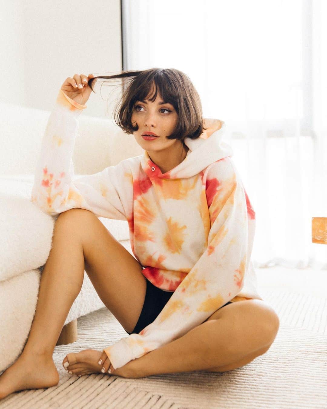 ダニジョーのインスタグラム：「Cute & cozy 🧡」
