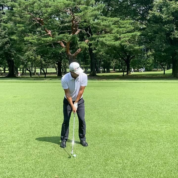小平智のインスタグラム：「前から撮った7番アイアンショット！ ドローで打ったスイング(^^) #アイアン #ドロー #スイング #小平智」