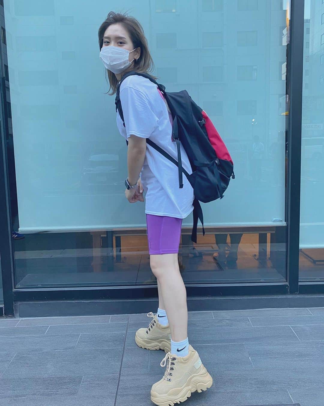 acaneのインスタグラム：「#たろ服 ・ この日は 沢山移動するだろうな〜って思って スポーティに🏃‍♀️☀️ ・ @shaon.official 🆕👟 脚長効果でかわいかった🤫❤︎ ・  #fashion #コーデ #コーディネート #ootd #shaon」