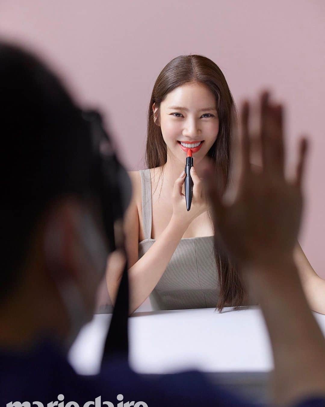 ソン・ダムビさんのインスタグラム写真 - (ソン・ダムビInstagram)「메이크업 포에버 스틸컷💋💄❤️」8月21日 14時27分 - xodambi