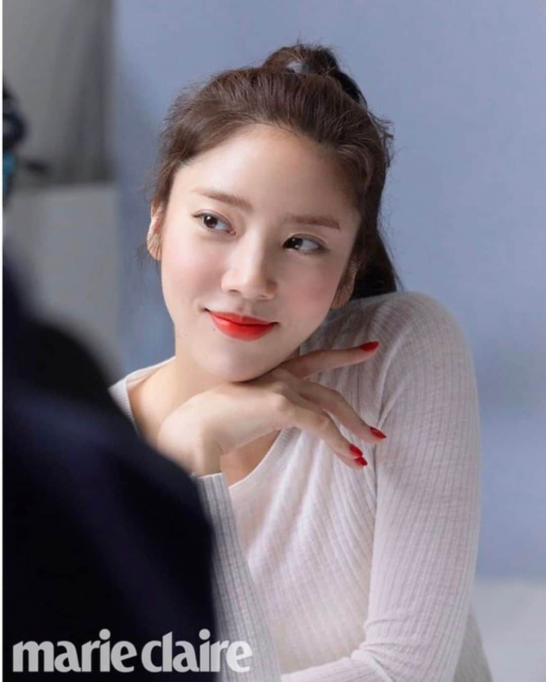 ソン・ダムビさんのインスタグラム写真 - (ソン・ダムビInstagram)「메이크업 포에버 스틸컷💋💄❤️」8月21日 14時27分 - xodambi