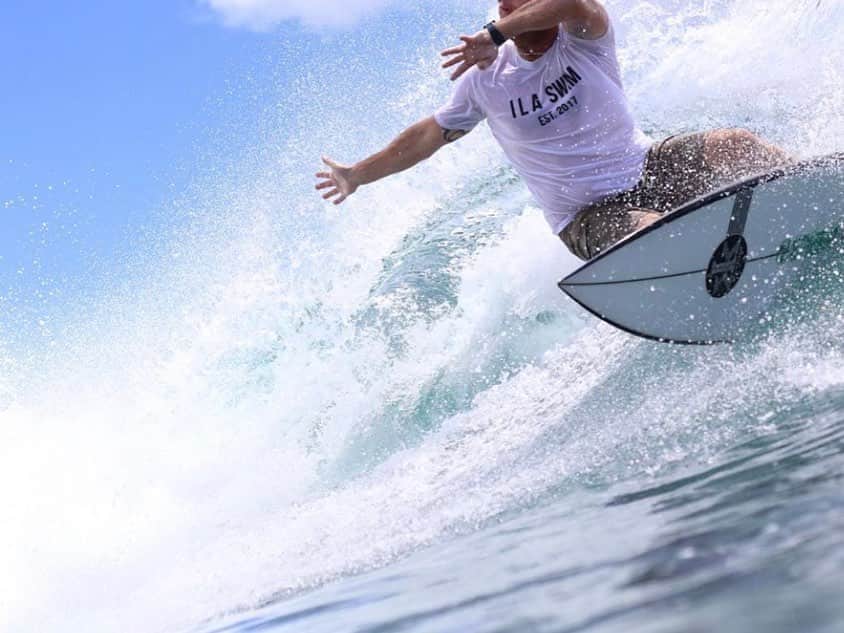 ILAのインスタグラム：「Killin it always 🔥| @obrienanthony wearing our classic white tee #ILASWIM 📷: @austinshoots.hi」
