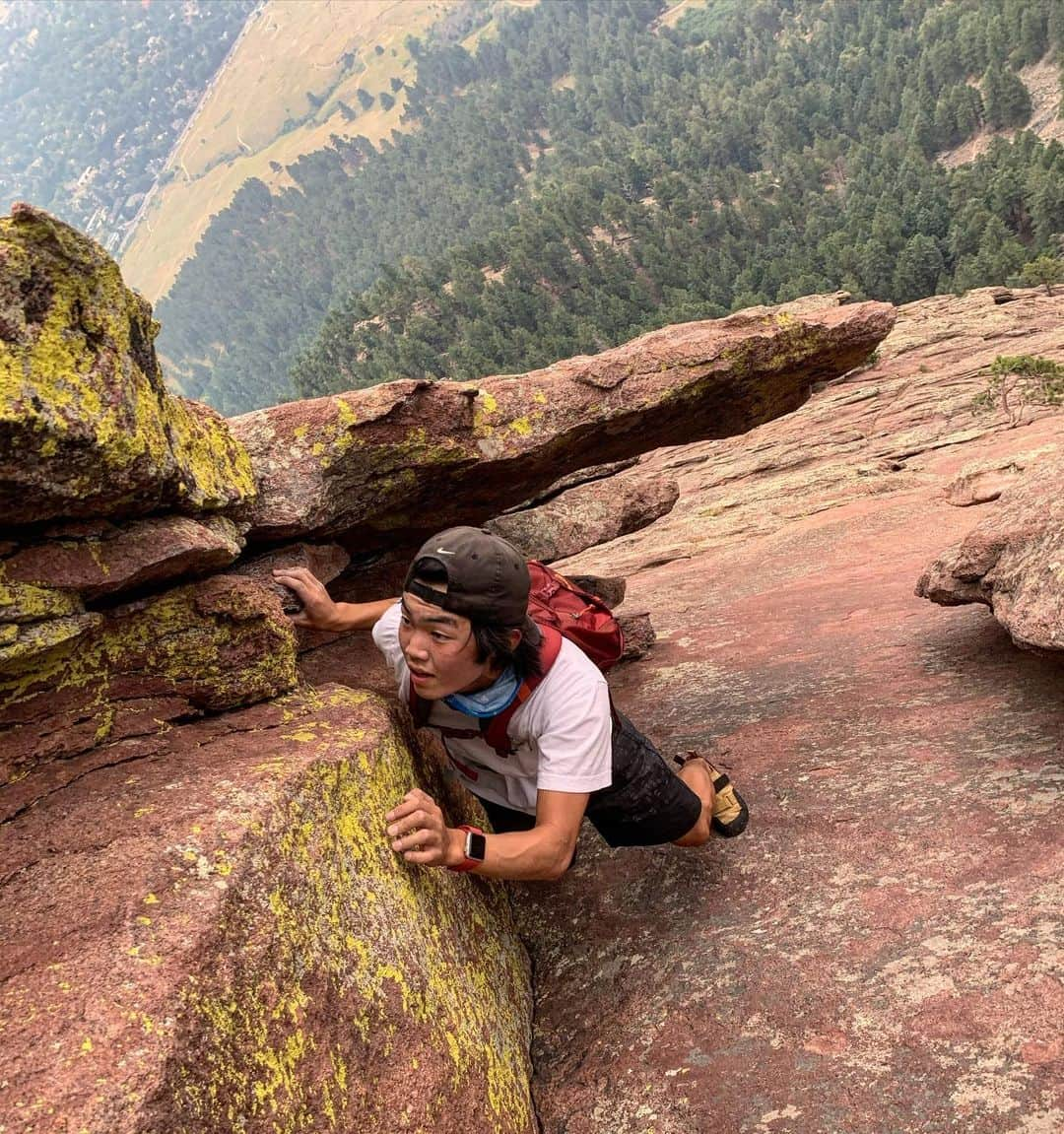 ニーナ・ウィリアムズさんのインスタグラム写真 - (ニーナ・ウィリアムズInstagram)「Superwoman @betylabeta found strength in Spanish cuss-words on the first flatiron. Young @max_mcelhiney kept pace as we cruised up a faster, more direct route. @marie_louise_ stepped carefully in her approach shoes while @bellabellarojas @hhhhiram and @james_lucas supported. The First Flatiron is a literal and figurative wall - intimidating at first, but achievable with some encouragement. I believe that #WallsAreMeantForClimbing; the most important ones being the walls we help others up and over. Thanks to @thenorthface for reminding us of these important connections through exploration 💛💛 Global Climbing Day is this Saturday, August 22nd! Check the link in bio for a really cool panel line-up, hosted by @bookofsamuel 😊 #climbing #firstflatiron #yolofreesolo」8月21日 6時13分 - sheneenagins