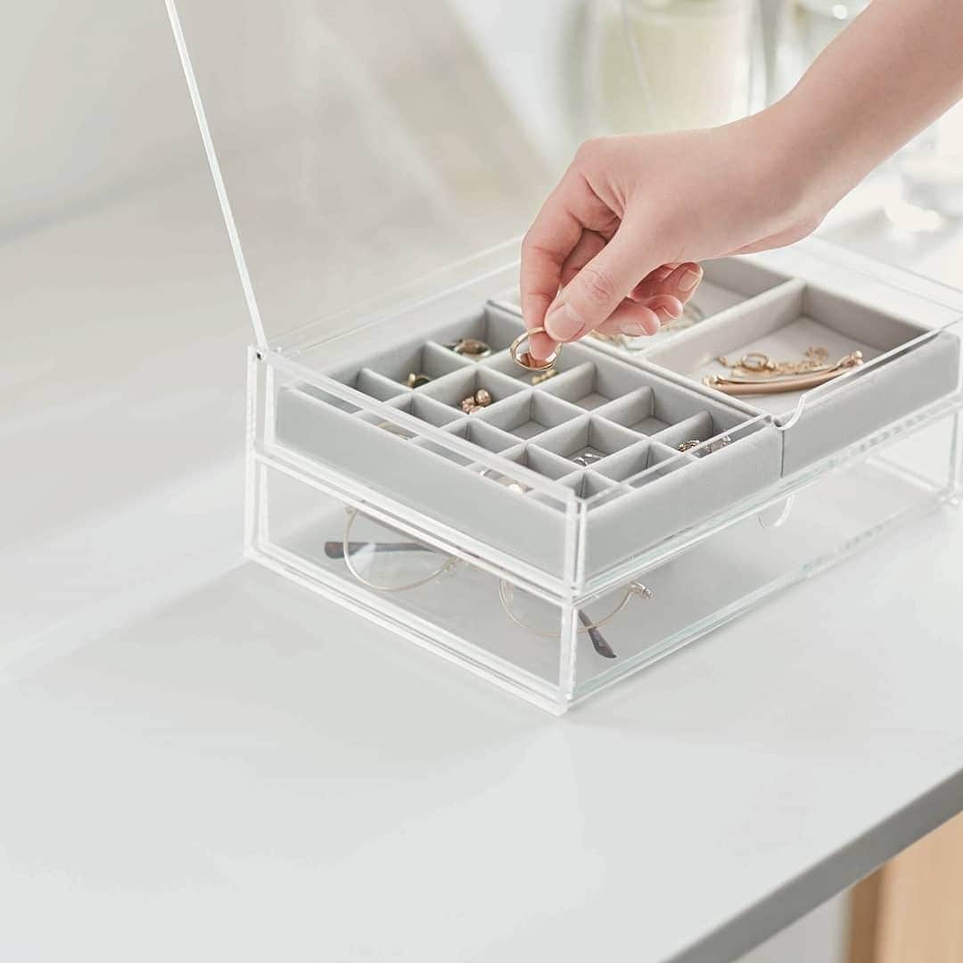 MUJI USAさんのインスタグラム写真 - (MUJI USAInstagram)「Acrylic storage options are perfect when you want to easily find contents at a glance.   The wide variety of sizes and designs allow you to create modular storage options that are right for your space and needs.  #muji #mujiusa #storage #organization」8月21日 7時02分 - mujiusa