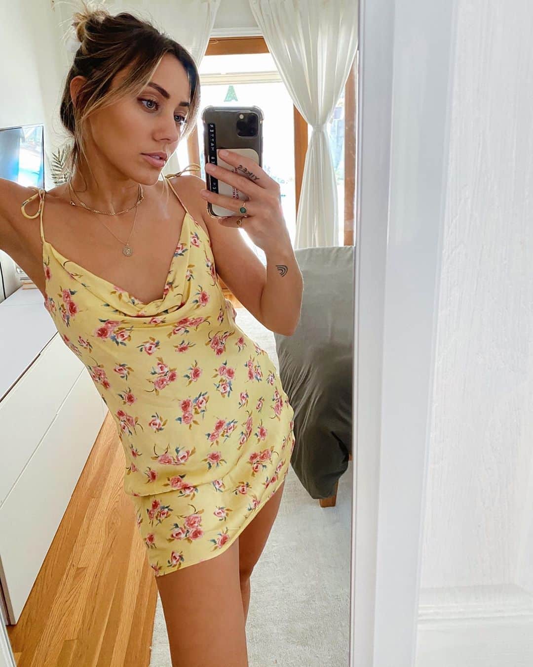 Camden Scottのインスタグラム：「Throughout my journey of dealing with my own mental health, I’ve learned how important it is for me to recognize when I need to allow myself to nap/cry/shutdown and when I need to force myself to put on a cute dress and some pink eyeliner and fake feeling good until I do. How’s everyone feeling today and how’re we dealing with those feelings?」