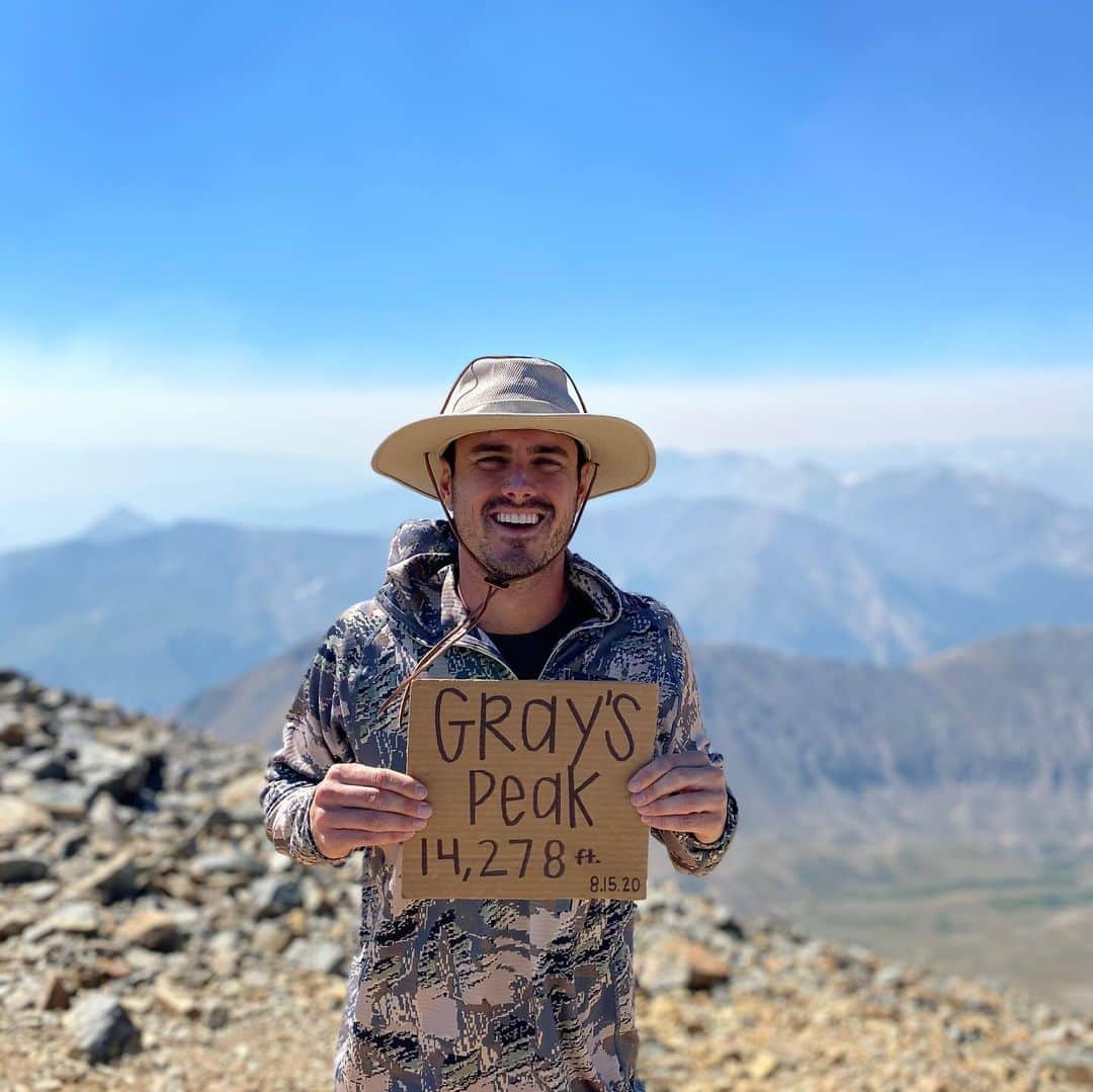 ベン・ヒギンズさんのインスタグラム写真 - (ベン・ヒギンズInstagram)「A “peak” performance. Now when asked by the 5.7 million people in CO if I have hiked a 14er I can say yes. 💥 Boom 💥 #14ersofcolorado #colorado」8月21日 7時54分 - higgins.ben