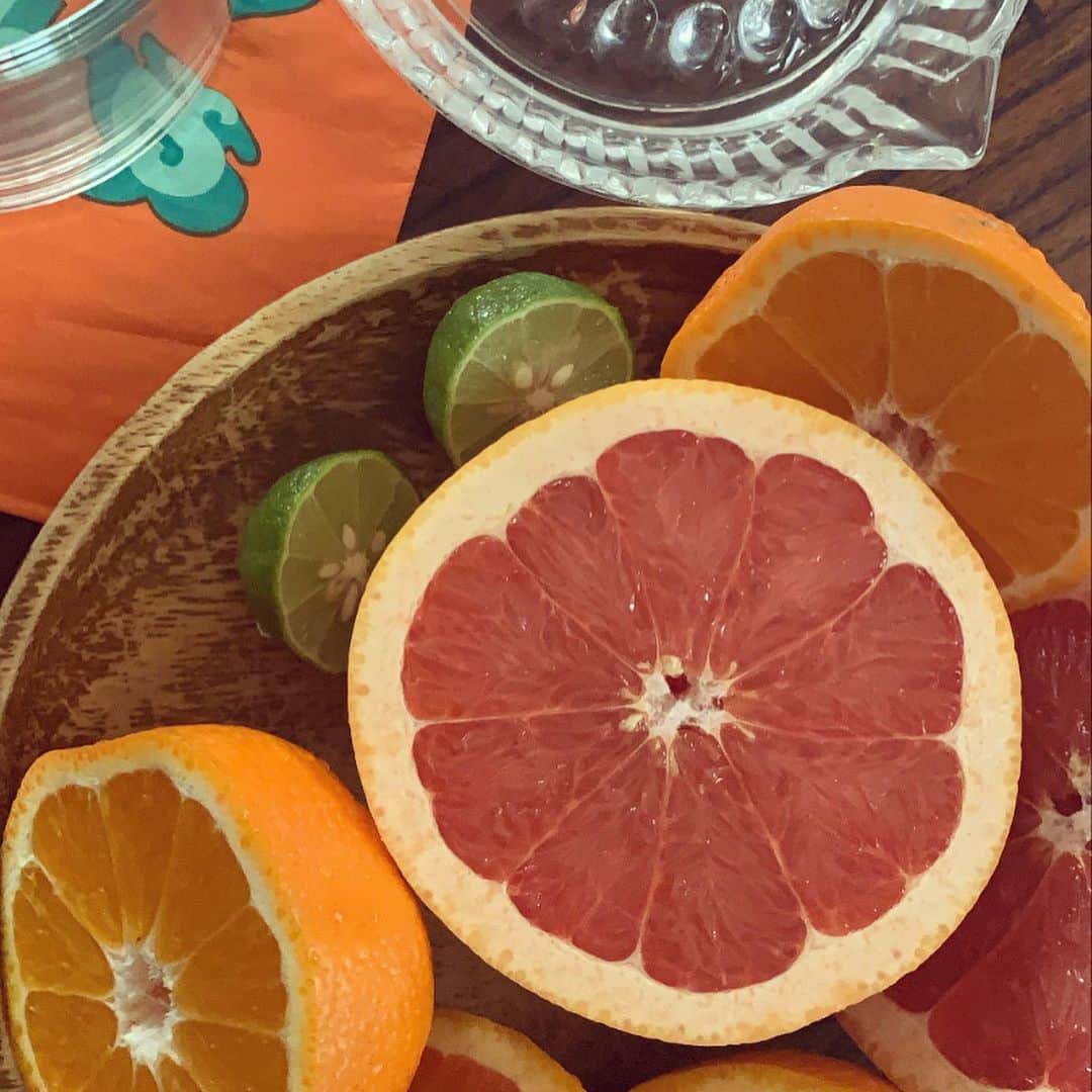 ティファニー・キャデラックさんのインスタグラム写真 - (ティファニー・キャデラックInstagram)「J O Y  Joy is the pure assurance that I am in control of all the details of my life, the confidence and positivity that ultimately knows everything is going to be alright, and the determined choice to believe in my intuitions for every daily situation.   ☥  #KnowThyself #SelfKnowledge #SeekWithin #EverythingStartsWithSelf #SelfLoveIsTheBestLove #SelfCareSelfLove #EmpressMindset #Maat #UniversalLaw」8月21日 8時07分 - fruitimami