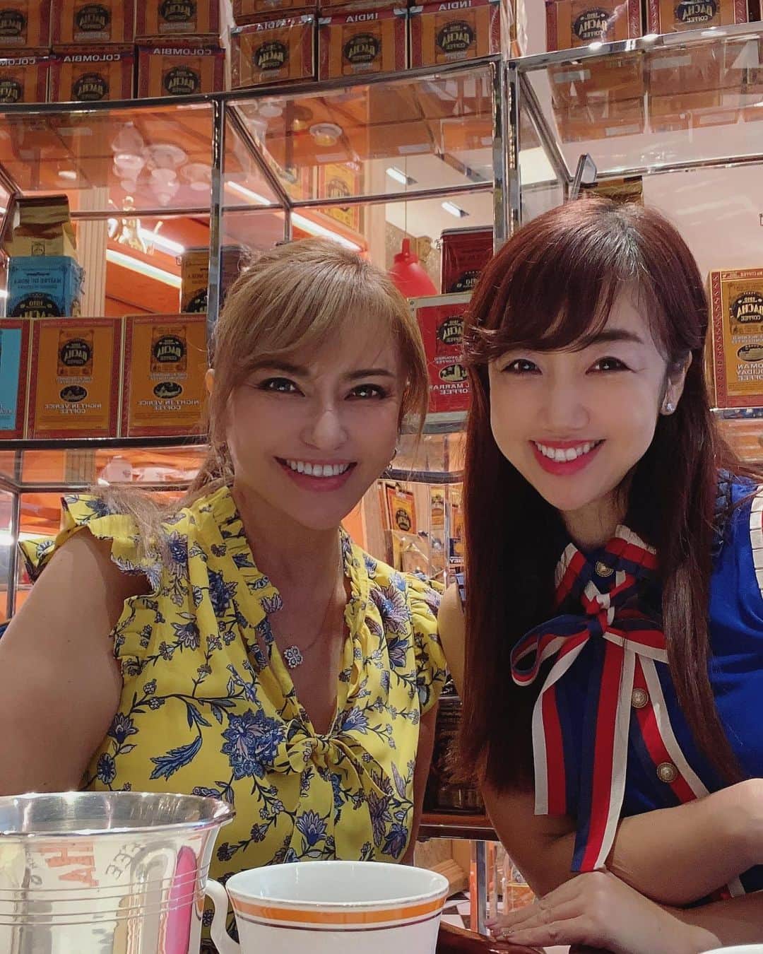 selfieneのインスタグラム：「#シンガポール の隔離明けは 女性起業家のタエちゃんと💖  早く日本から簡単に行き来できるようになるといいな💦  #海外移住  #投資女子  #シンガポール移住 次はどこの国へ？」