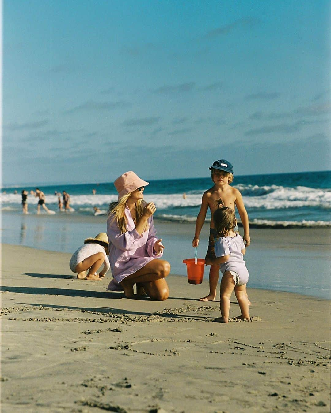 Amber Fillerup Clarkさんのインスタグラム写真 - (Amber Fillerup ClarkInstagram)「Got some film back from our California trio 💕」8月21日 8時58分 - amberfillerup