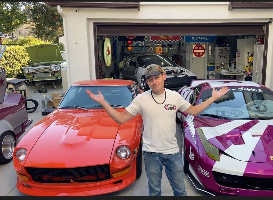 スティーブのインスタグラム：「Is my decision to move to Texas a smart one? I think so!! my garage / man cave teardown and a look at when I first moved here and my new place is all in today’s new video!! テキサスに引っ越す！ 今まで大変お世話になったガレージにバイバイ！寂しいけどこれからの秘密基地は他に絶対負けない！ 新作動画をチェックしてね」