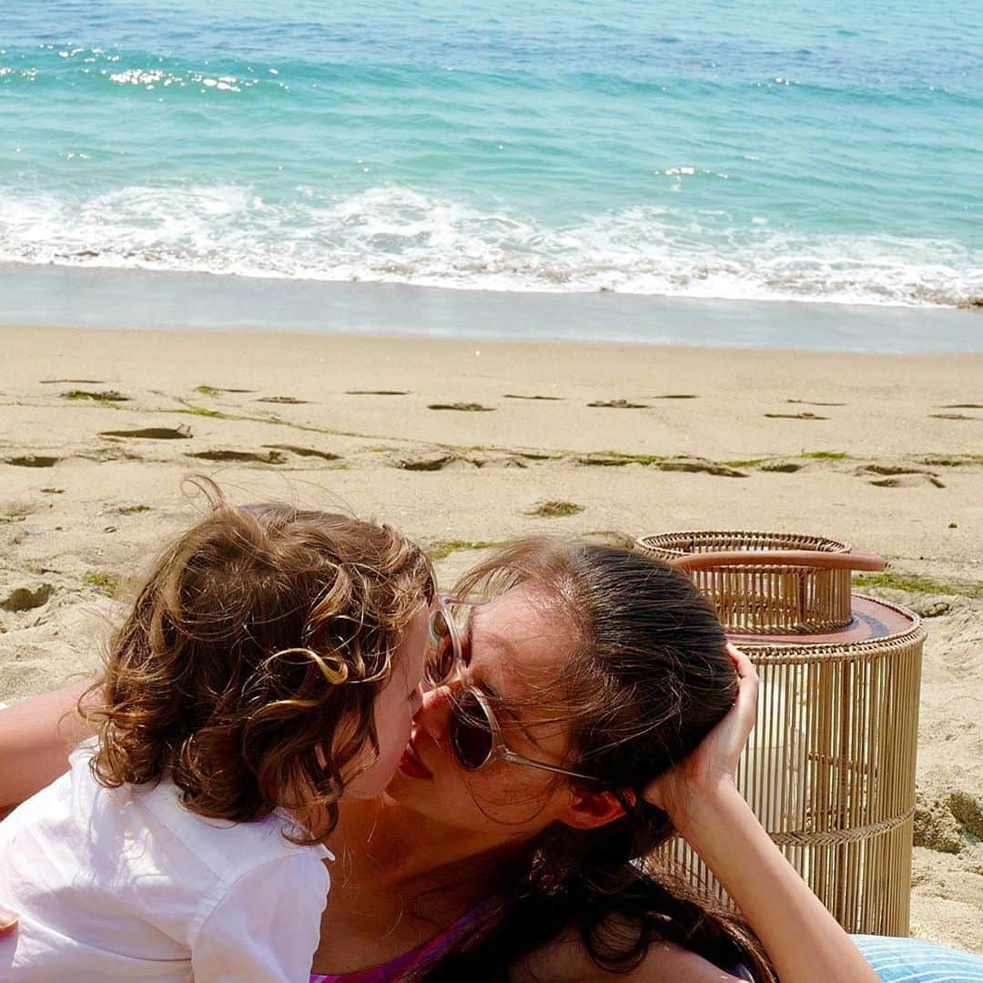 ジョン・ステイモスさんのインスタグラム写真 - (ジョン・ステイモスInstagram)「I think I’ve been waiting for most of my 57 years for a birthday like yesterday. My wife and my son surprised me with an afternoon picnic on the beach—oh, what a lucky man I am. Thank you for all your birthday wishes, it’s sort of hard to celebrate anything with so many people hurting. So I’ll take all those wishes and send them back out into the world. I hope you’re all getting through as gracefully as possible. God bless, and may you all be safe, healthy, and happy. XO」8月21日 10時42分 - johnstamos