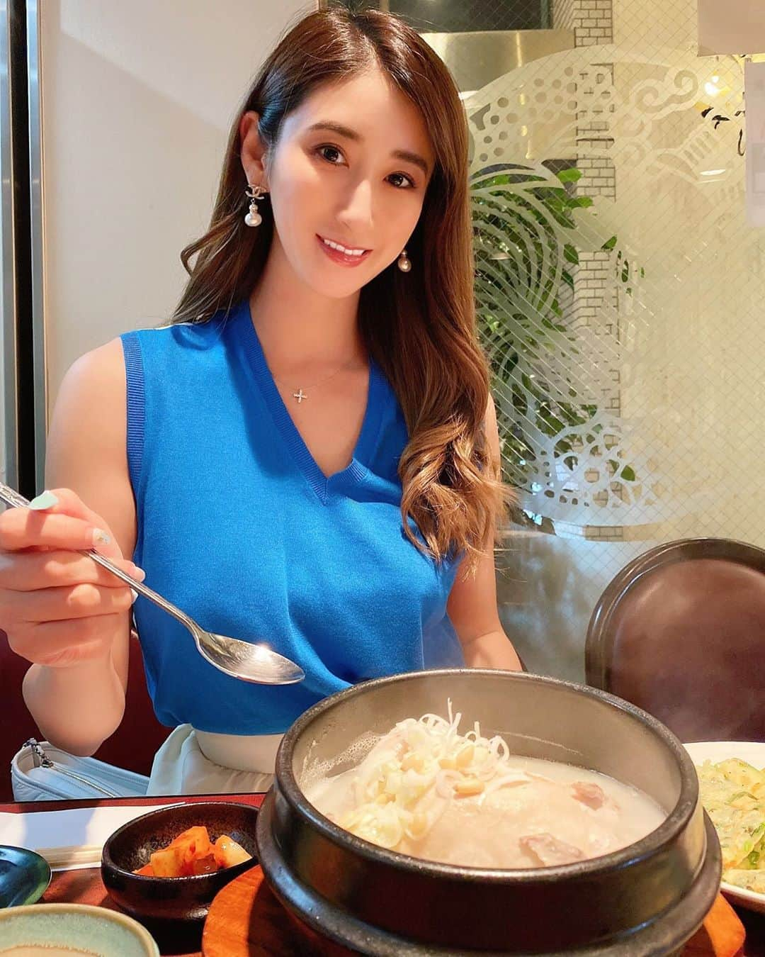 佐藤衣里子さんのインスタグラム写真 - (佐藤衣里子Instagram)「参鶏湯を食べに💓🍲  #麻布十番#グレイス#韓国#韓国料理#参鶏湯」8月21日 10時51分 - eriko0625