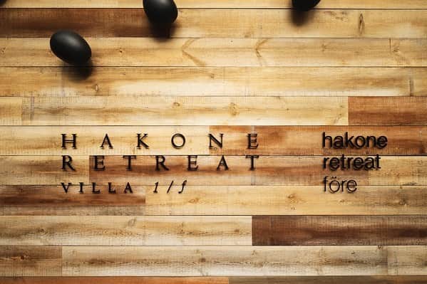 川上俊さんのインスタグラム写真 - (川上俊Instagram)「villa site (hakone retreat 1/f) - [new project] hakone retreat (箱根リトリート） @hakone.retreat  ー branding & design by @shunkawakami & artless Inc.  (creative & art direction, naming, logo & visual identity, graphic design, signage design) -  Photography by @yuukwkm   #artlessinc #shunkawakami #designhotel #design」8月21日 10時55分 - shunkawakami
