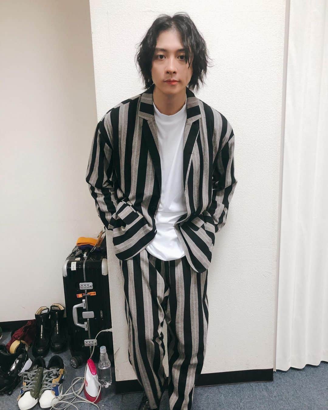 渡部秀のインスタグラム：「みんなオハヨ。  #撮影」