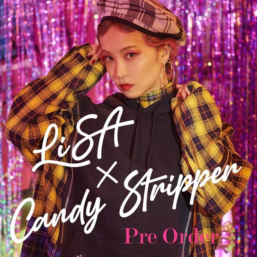 のインスタグラム：「🖤LiSA×Candy Stripper🖤﻿ ﻿ 圧倒的なライブパフォーマンスで飛躍を続けるアーティストLiSAとCandy Stripperのコラボレーションアイテム第3弾が決定！LiSAがデザインにこだわり抜いたユニセックスに着こなせる3アイテムをリリース。 ﻿ 本日8/21(金)12:00〜から公式オンラインサイト﻿ 「CANDY STORE」、ZOZOTOWNにて先行予約受付が開始されます。﻿ ﻿ またCANDY STOREでご予約いただいた皆様に先着でノベルティの「WATCH YOUR STEP NOW ECO BAG」﻿ をプレゼントいたします。﻿ 数量限定になりますのでお早めのご予約がオススメです！﻿  #lisa #candystripper」