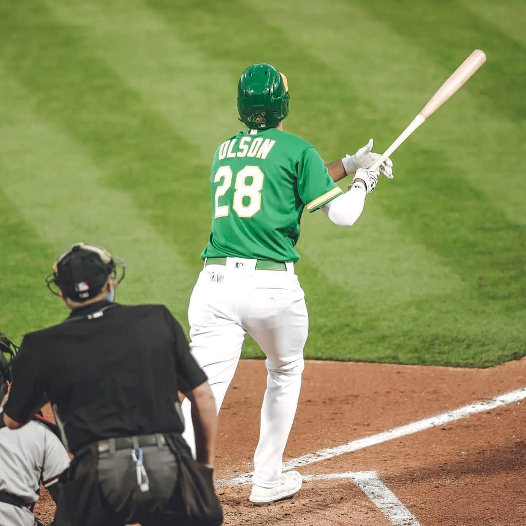 オークランド・アスレチックスさんのインスタグラム写真 - (オークランド・アスレチックスInstagram)「Stop and staaaare Oly’s batting and he hits it outta theeerrreeee #RootedInOakland」8月21日 12時14分 - athletics