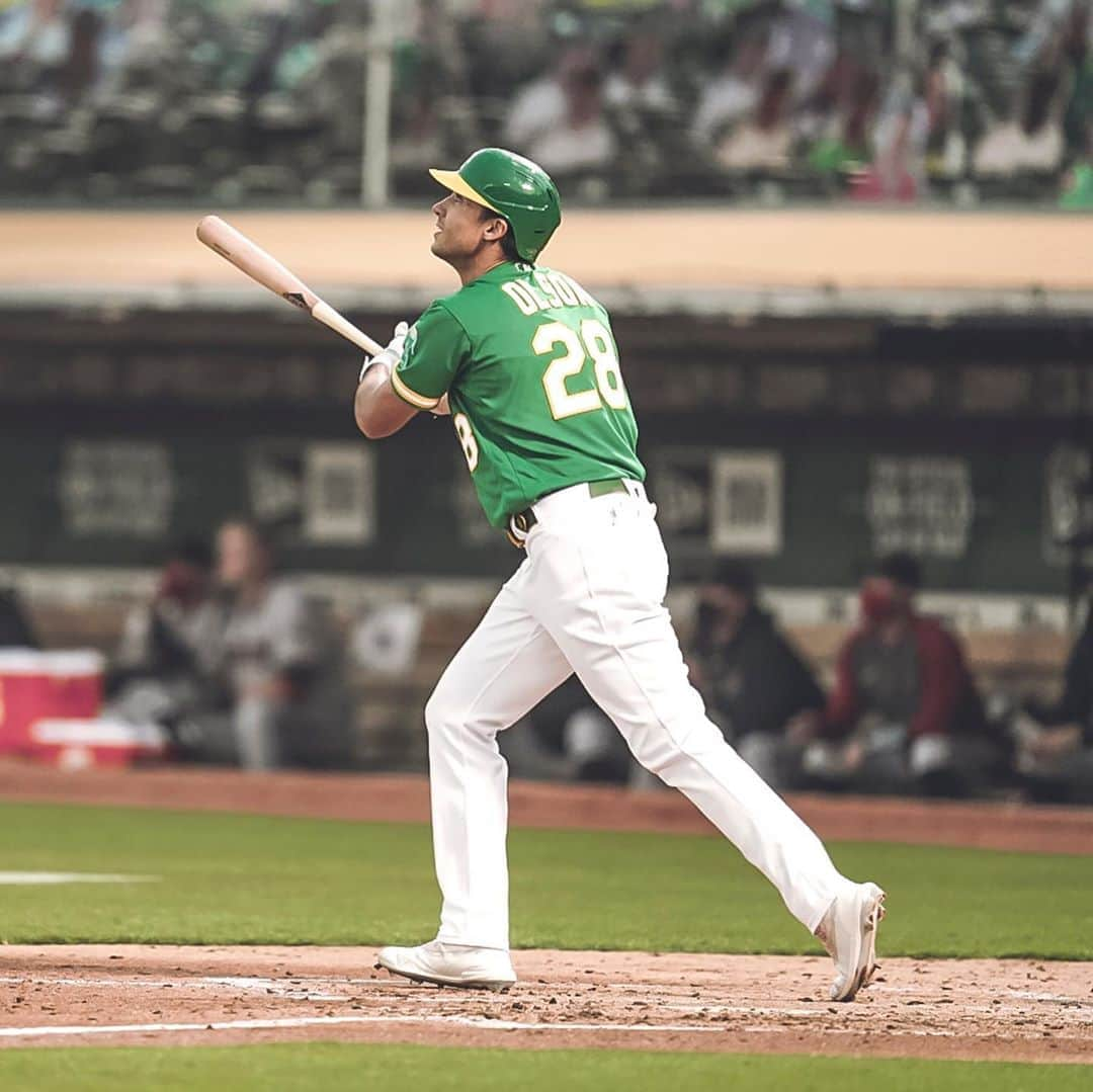 オークランド・アスレチックスさんのインスタグラム写真 - (オークランド・アスレチックスInstagram)「Stop and staaaare Oly’s batting and he hits it outta theeerrreeee #RootedInOakland」8月21日 12時14分 - athletics