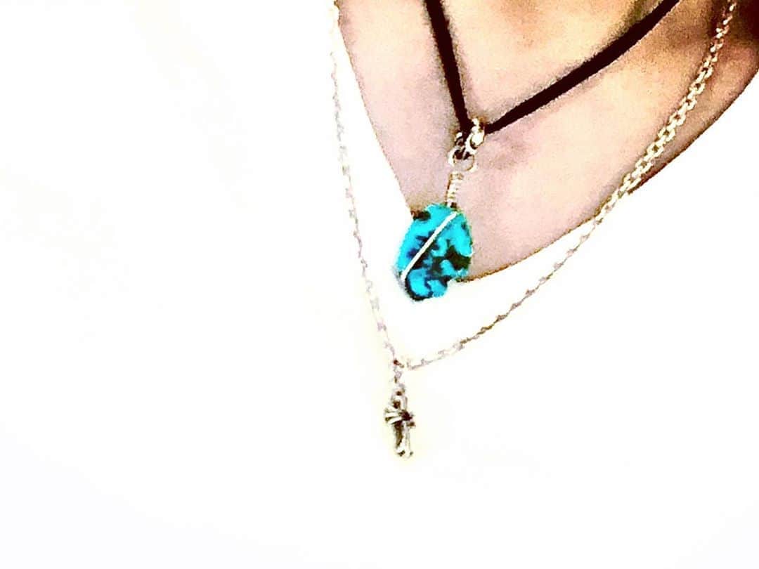 のインスタグラム：「☆☆☆☆☆☆☆  my birthstone turquoise  and a silver cross  it looks a little cooler  少しだけ、  涼しげ  ☆☆☆☆☆☆☆  #世良公則 #masanorisera #japanesemusician #japaneseartist #white #turquoise #silver #stone #cross #summer #誕生石 #沖縄 #夏色 #ターコイズブルー #白tシャツ」