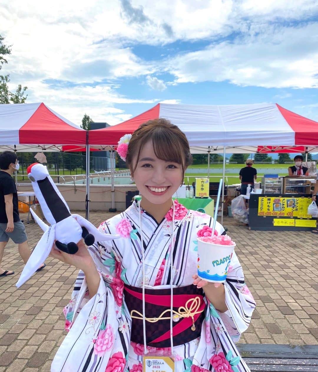 花田凌南のインスタグラム：「* 今年初浴衣は #グルージャ のホームゲームで🎐 * イベントの中止が相次ぎ、 今年は浴衣を着られないかな…と思っていたので こうした機会を作ってくださった チームスタッフの方々に感謝です🙇🏻‍♀️⚽️✨ * サッカー観戦はもちろん、 スタジアム内の屋台も堪能しました😋🍧 * #グルージャ盛岡 #いわてグルージャ盛岡 #グルージャtv  #サッカー #スポーツ #番組 #jリーグ  #浴衣 #day  #岩手 #めんこいテレビ #アナウンサー」