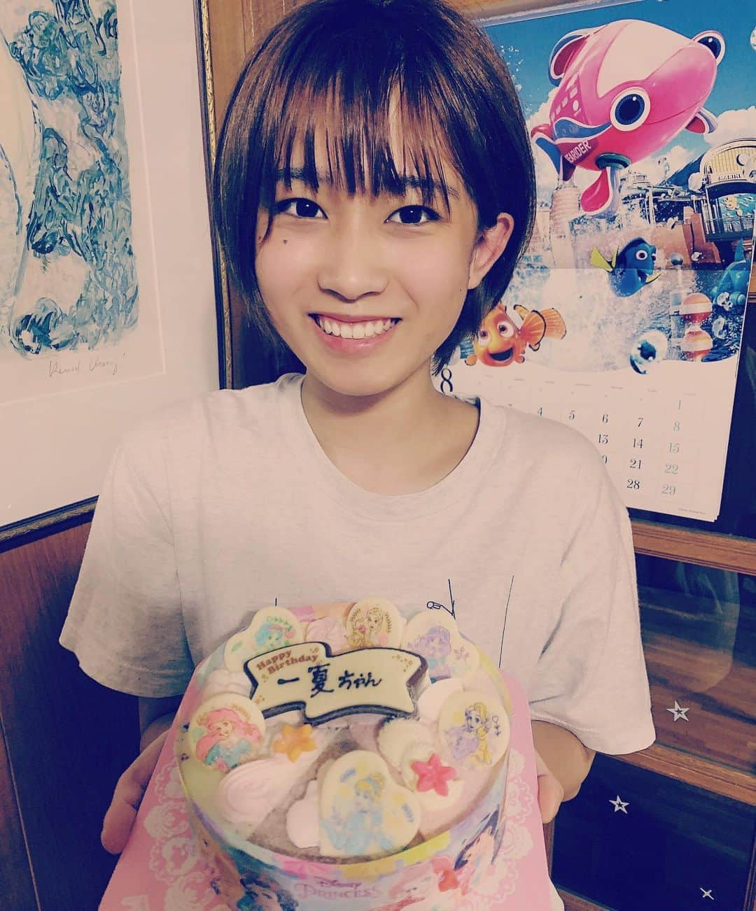 SATOKOさんのインスタグラム写真 - (SATOKOInstagram)「今日はうちの #可愛すぎる姪っ子 の19歳のお誕生日パーティーでした♡おめでとーいちか♡わたしは三姉妹の真ん中で、姉の子が4姉妹。プラス娘。 #女系 #姪っ子が可愛すぎる」8月21日 23時33分 - fc_satoko