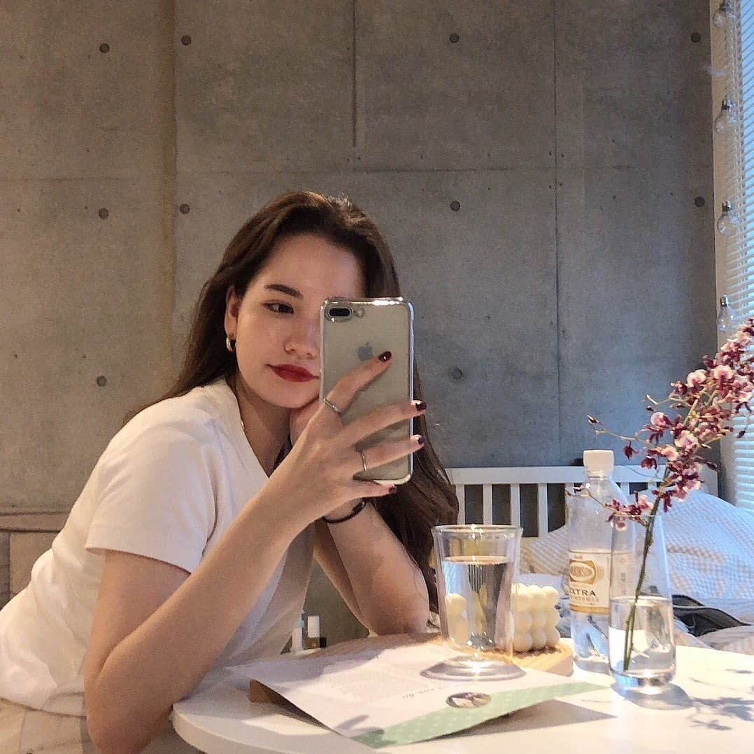 加藤愛里クリスティーナのインスタグラム：「. . 最近ずっとバタバタしてて忙しかったから、お家でゆっくりする時間をもっと大事にしたいなーん☺︎ . #私とウィルキンソン #PR @wilkinson.japan」