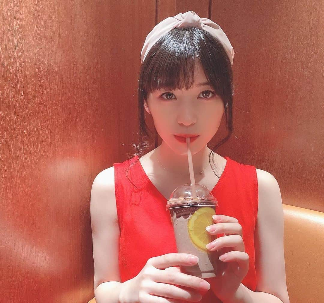 仙石みなみさんのインスタグラム写真 - (仙石みなみInstagram)「. 🍫 飲むチョコレートっ☺︎ . #lindt #chocolate #drink #bitter #orange」8月21日 15時04分 - sengoku_minami