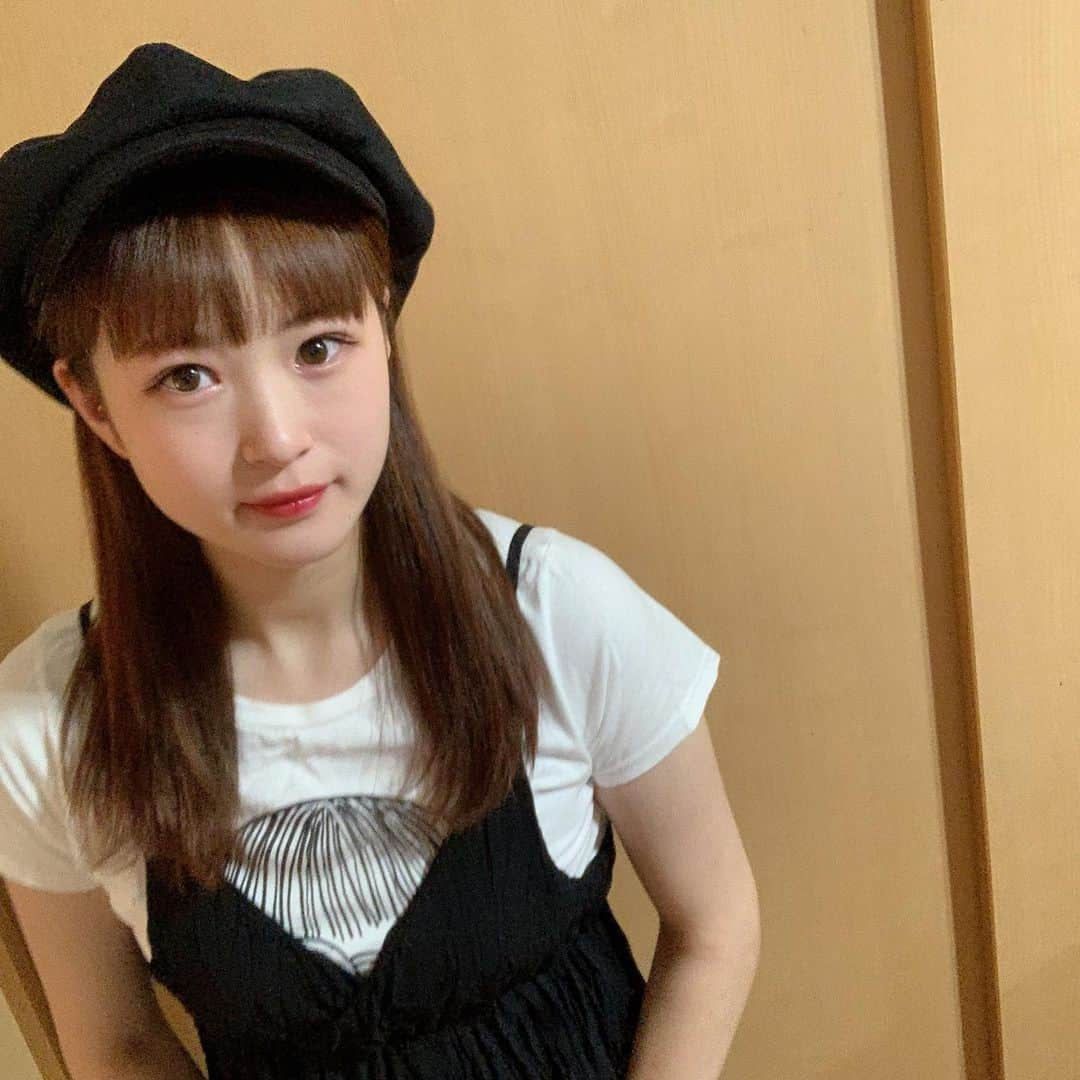 溝川凜のインスタグラム：「白黒コーデ😂 ペアルック  #ペアルック #17kg #いぬのいる暮らし」