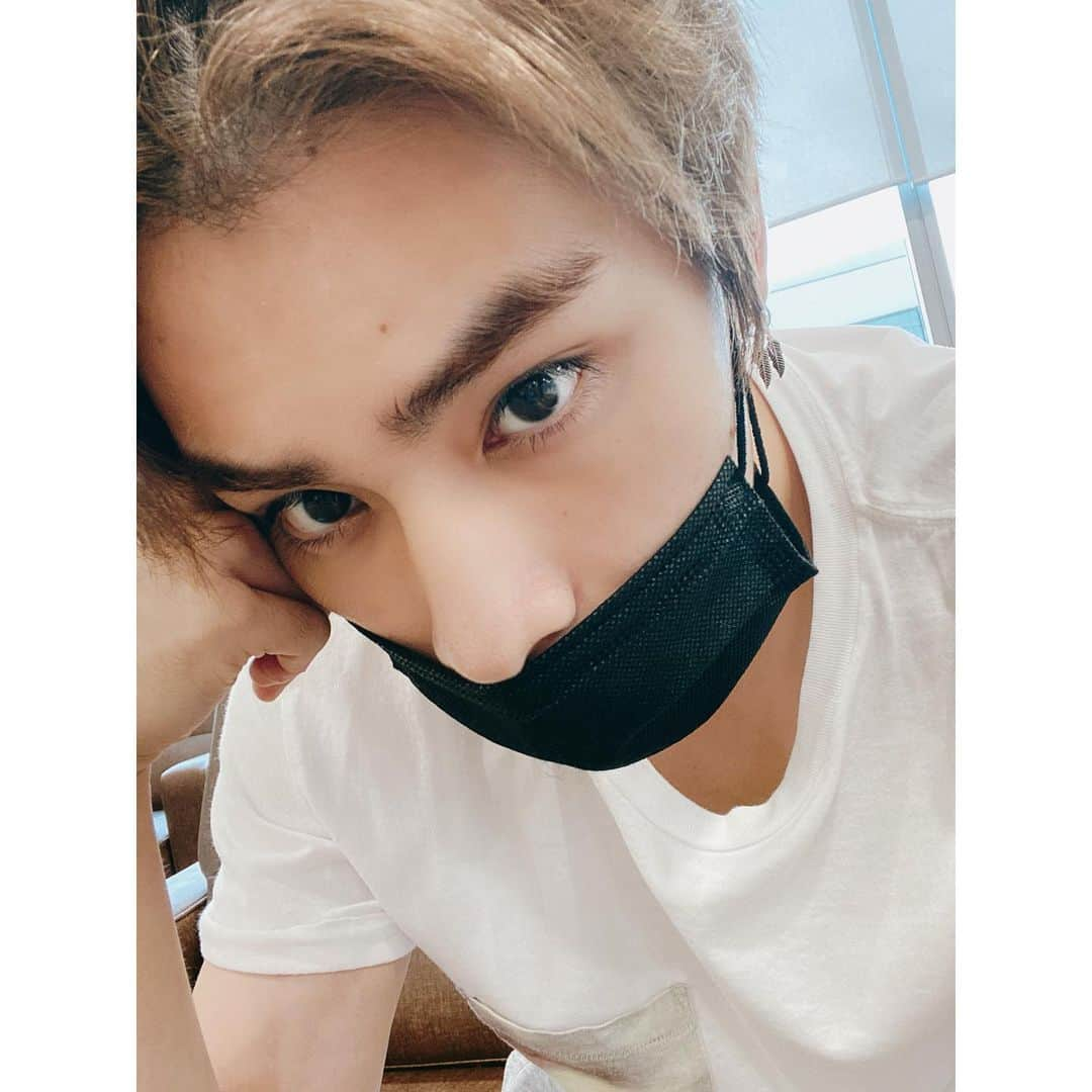 シャオジュン（XIAOJUN）さんのインスタグラム写真 - (シャオジュン（XIAOJUN）Instagram)「I don’t blame you guys everyone thought I had eyeliner😄」8月21日 16時10分 - djxiao_888